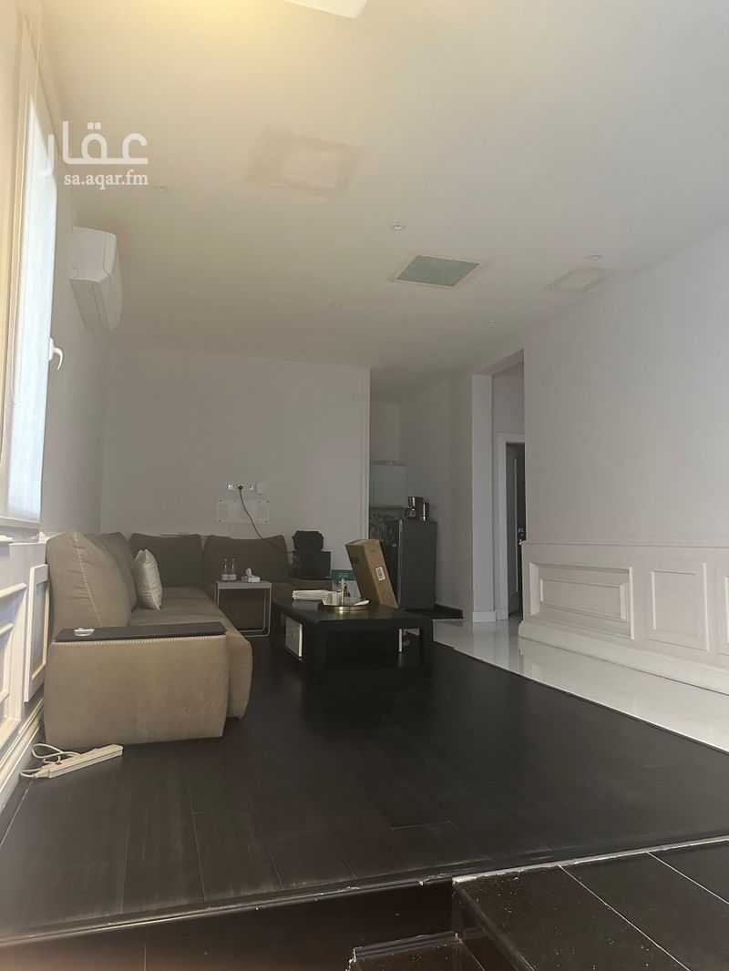4 bedroom villa in Irqah, Riyadh 8