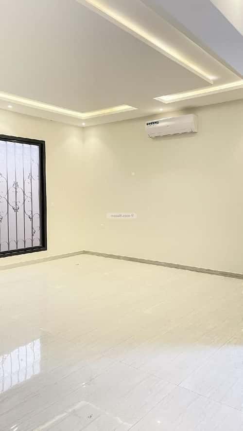 4 bedroom villa in Al Aridh 6