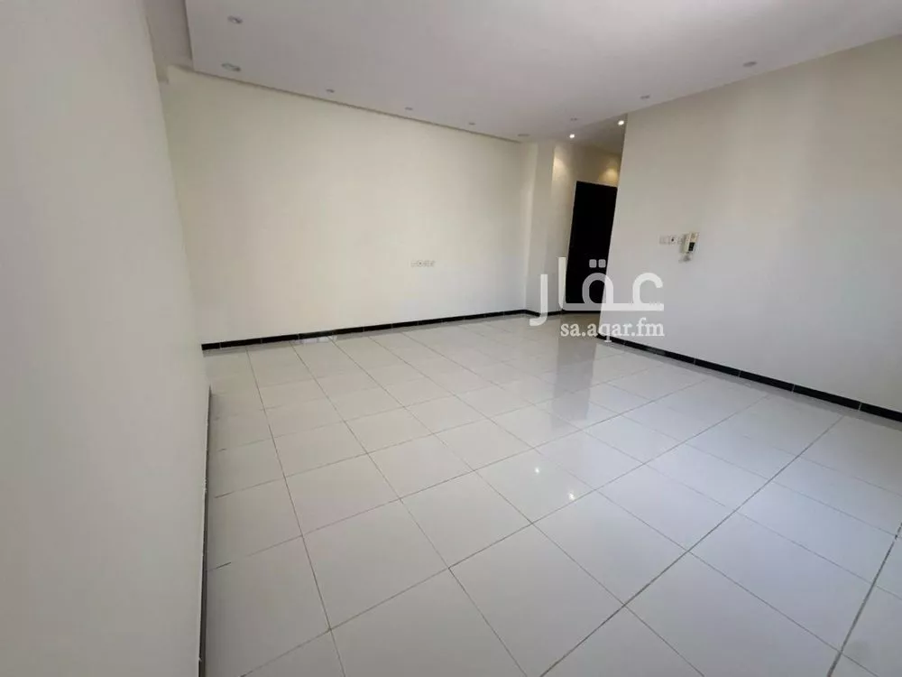 3 bedroom apartment in Al Rimal, Riyadh 8