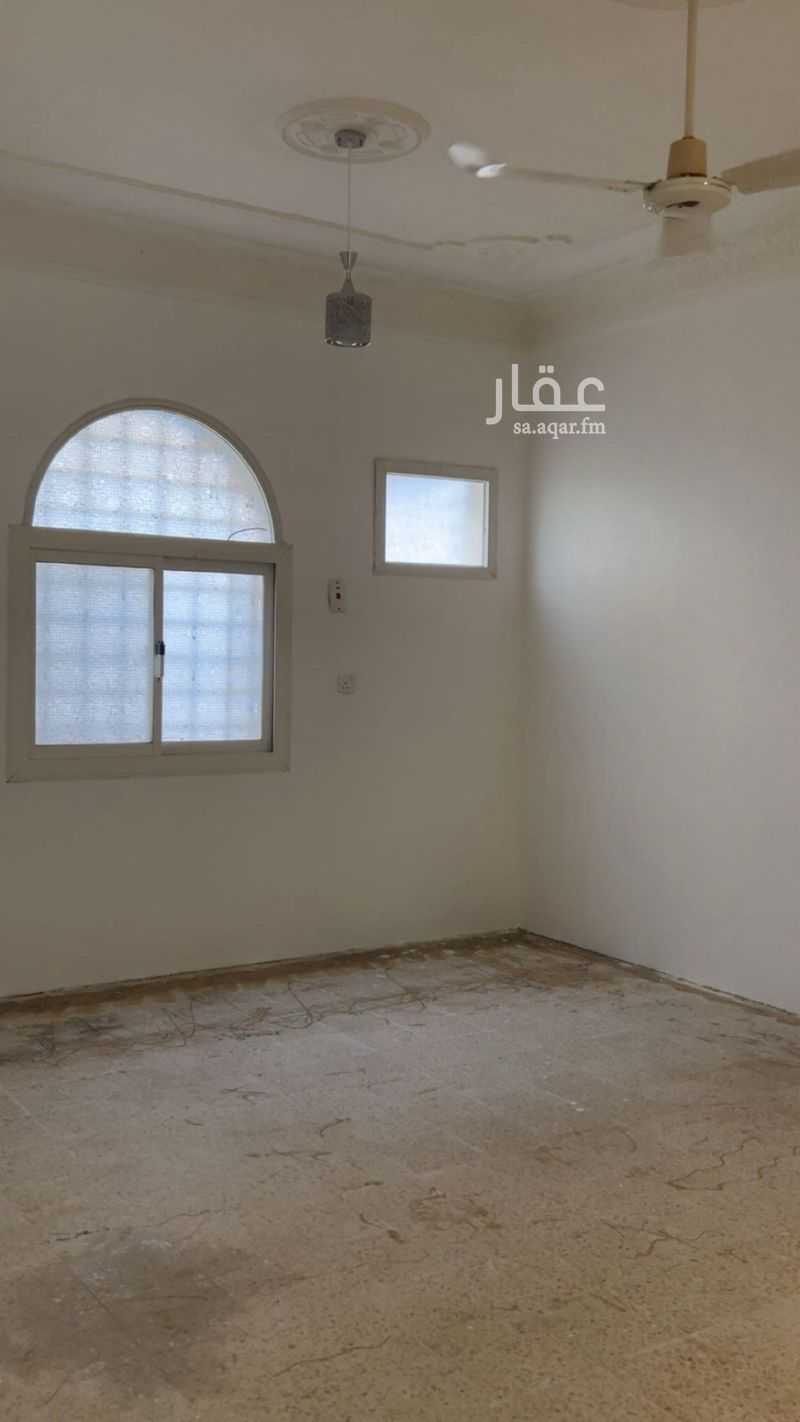الطابق في القريقر