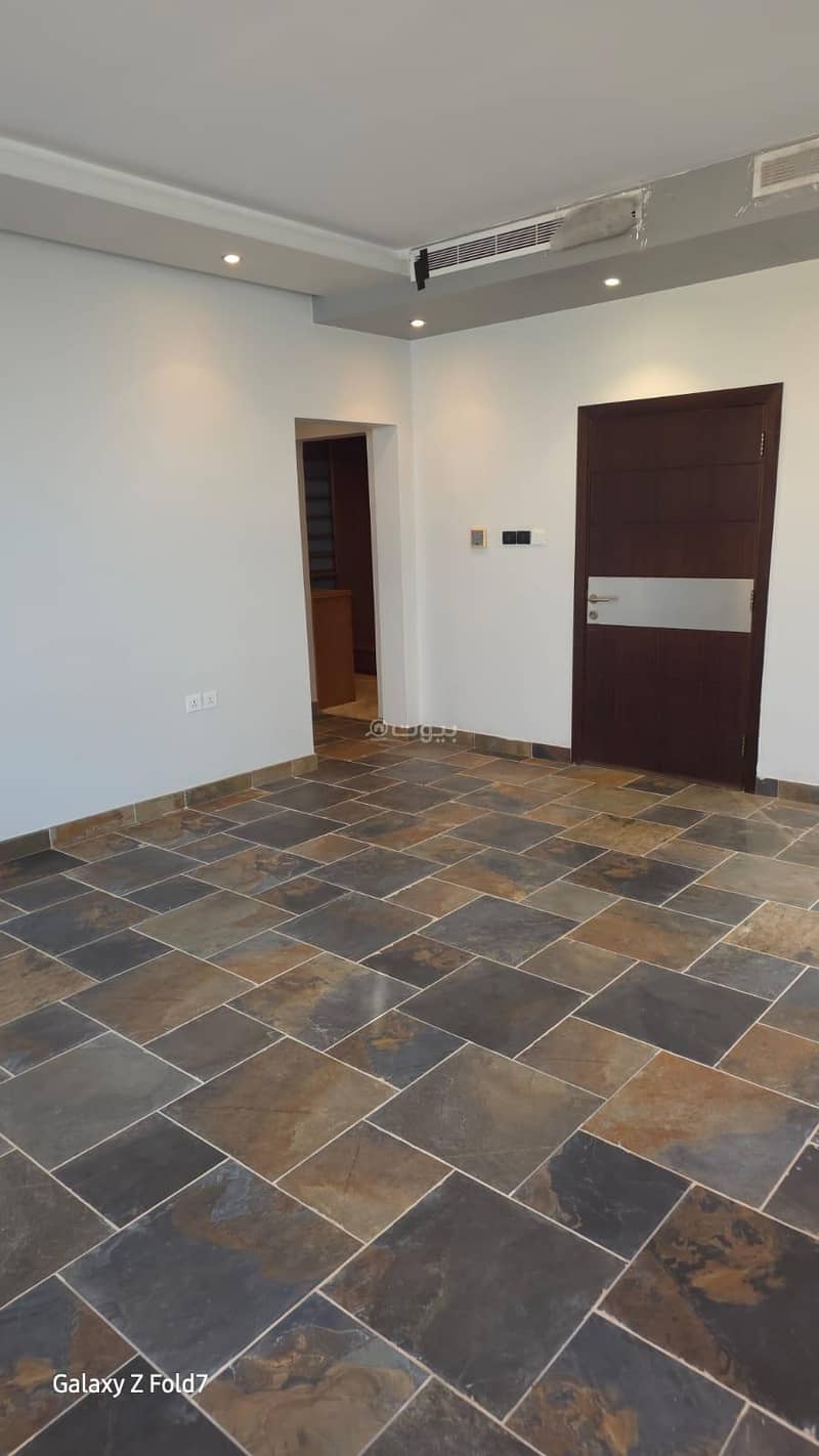6 bedroom villa in Abhur North, Jeddah 33