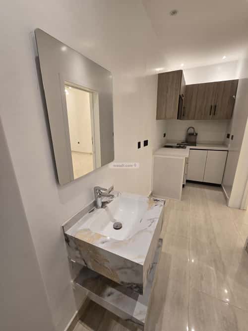 شقة 1 غرف في الملقا 4