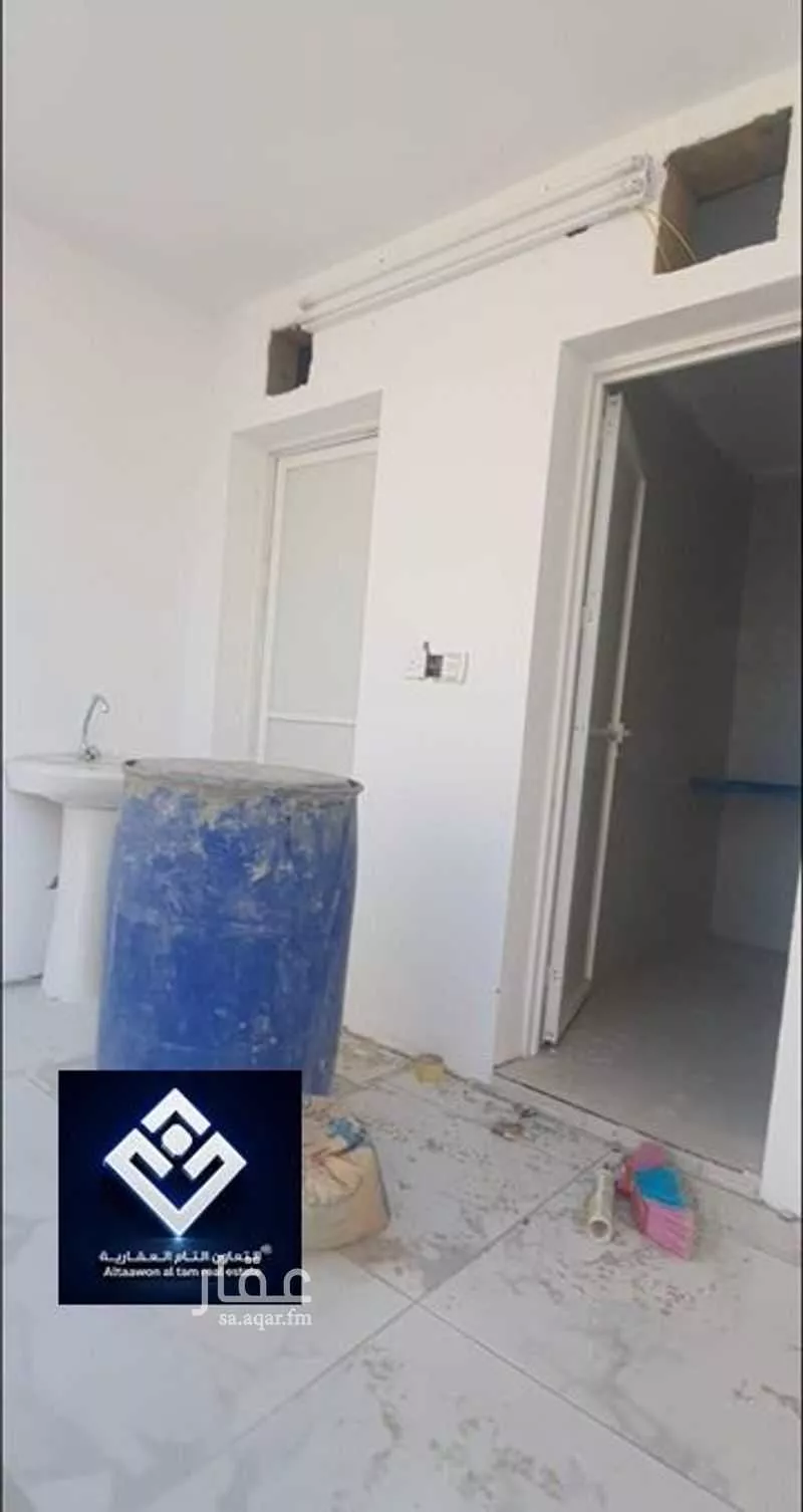 warehouse in As Sarawat, Jeddah 2