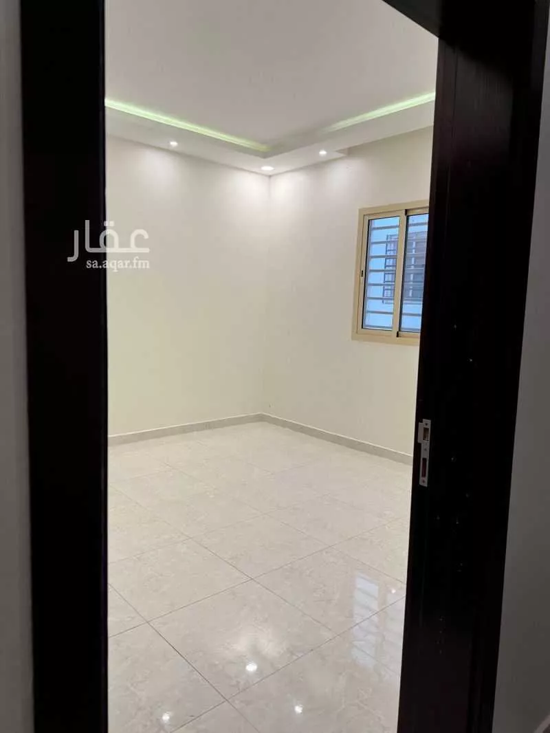 3 bedroom apartment in Al Shati, Jazan 4