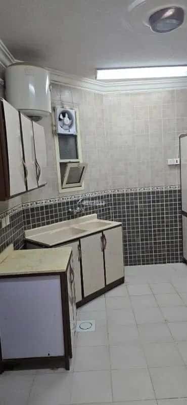 4 bedroom apartment in Qurtubah 4
