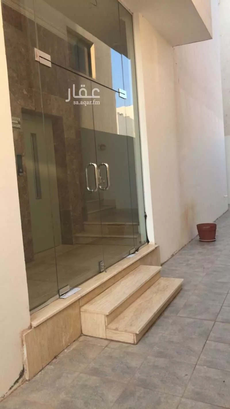 الطابق في المبعوث