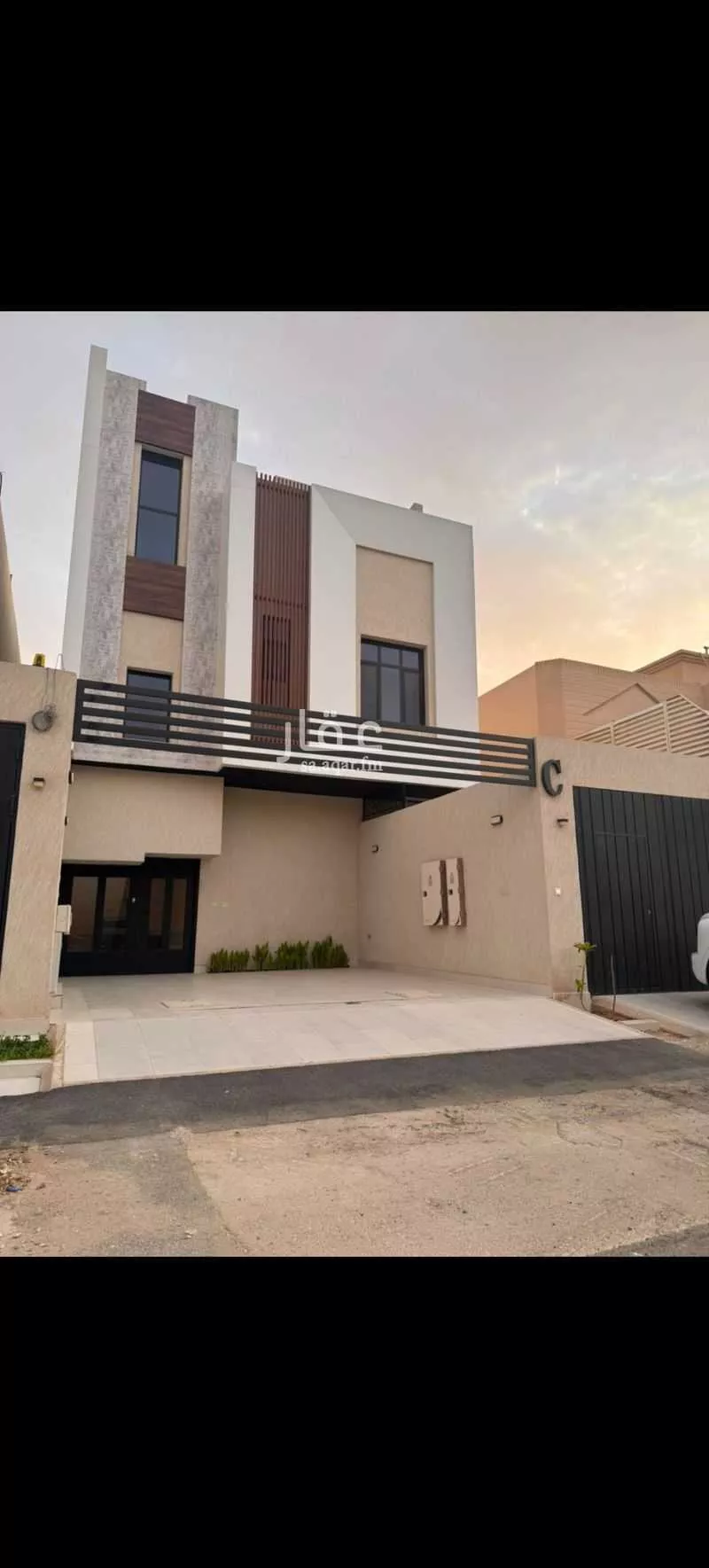 4 bedroom villa in Shubra, Riyadh 5