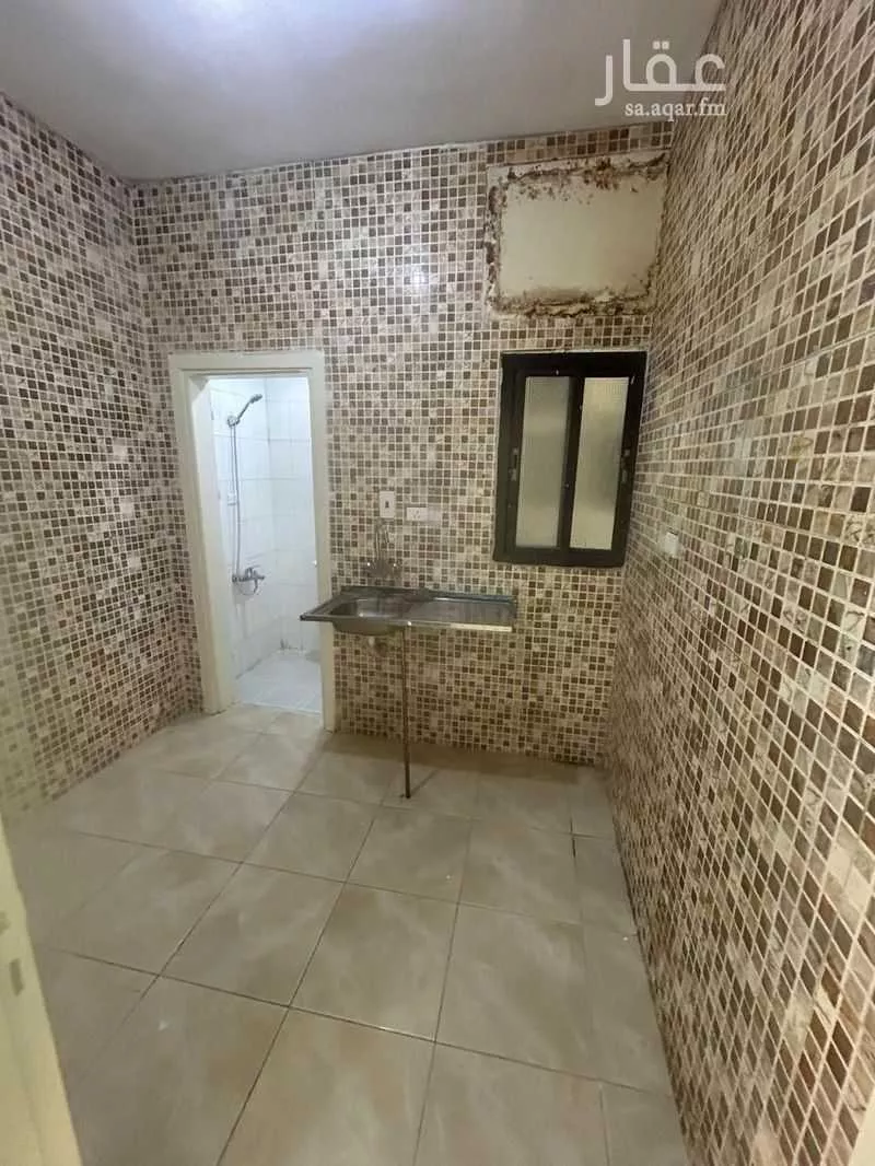 4 bedroom building in Al Nuzhah, Jeddah 10