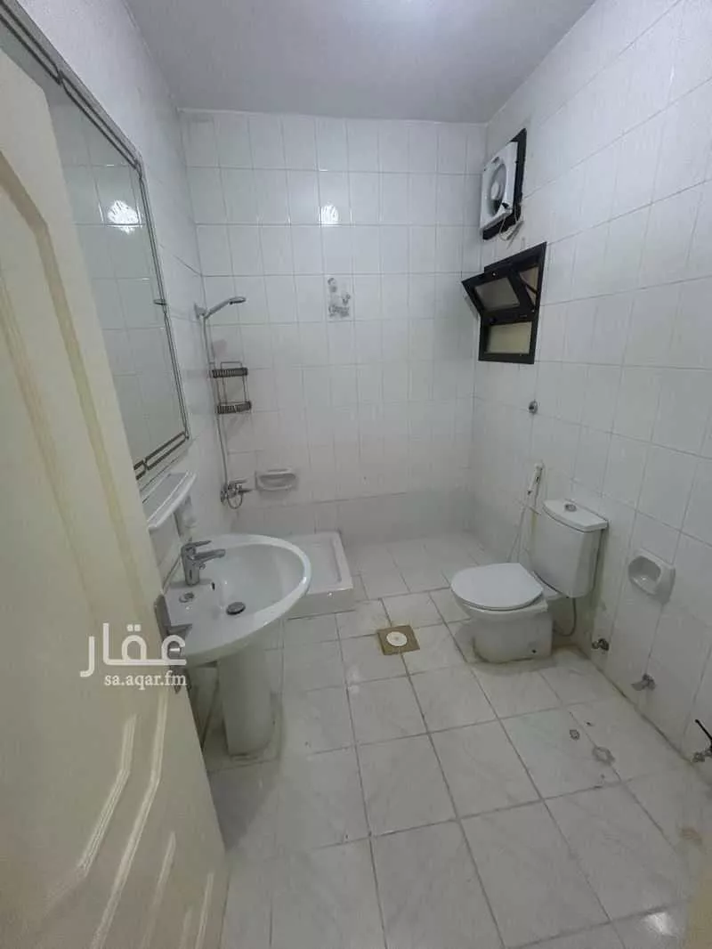 4 bedroom building in Al Nuzhah, Jeddah 13
