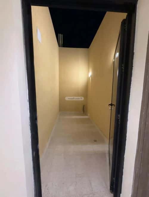 3 bedroom floor in Al Aridh 2