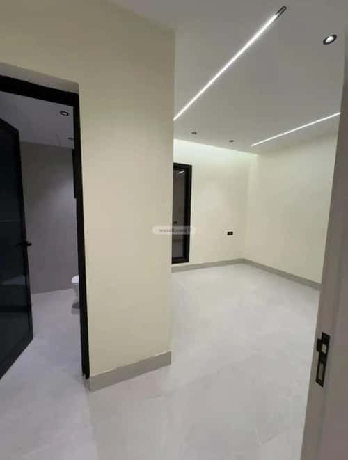4 bedroom floor in Al Aridh 2