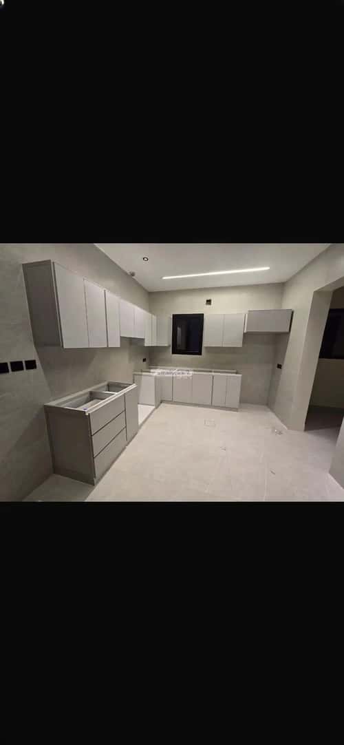 4 bedroom floor in Al Aridh 12