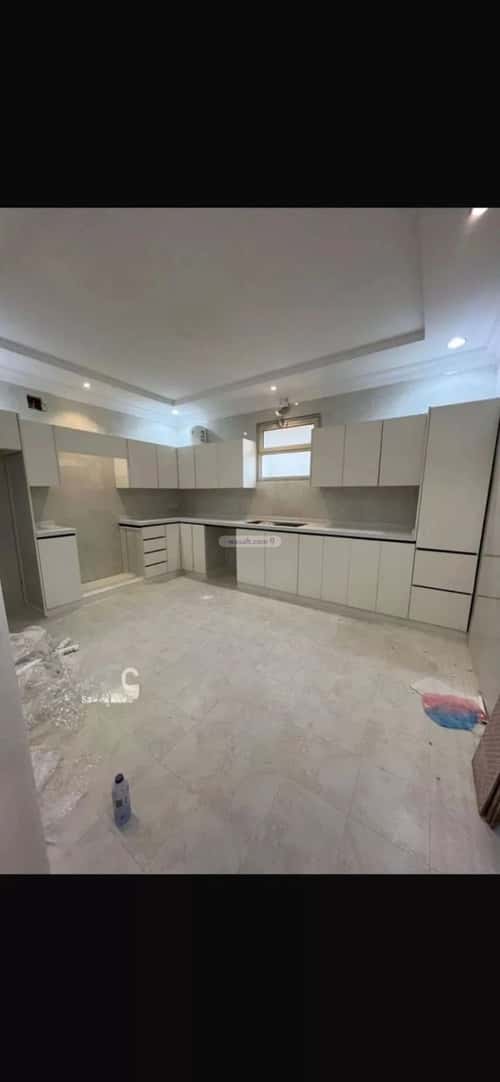 3 bedroom apartment in Al Malqa 6