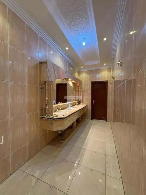 5 bedroom floor in Tuwaiq 1