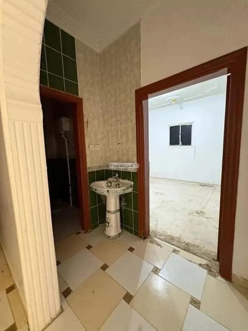 5 bedroom floor in Tuwaiq 11