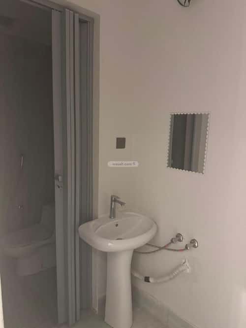 3 bedroom apartment in Ar Rayan, Riyadh 8