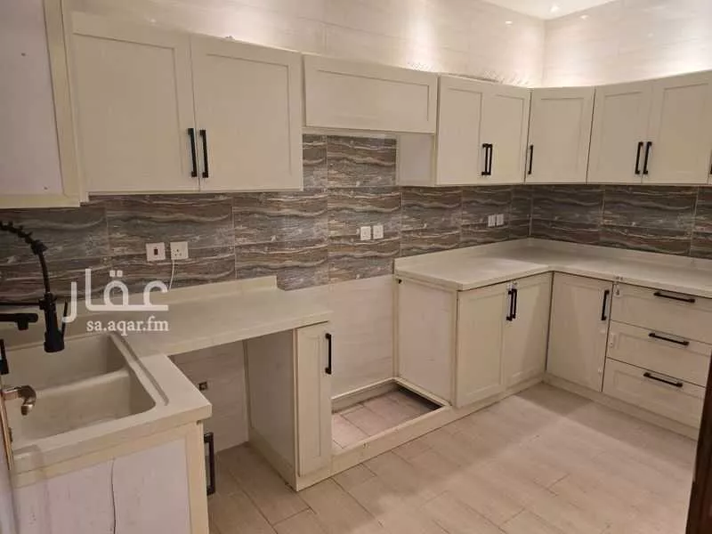 4 bedroom apartment in Al Rawabi, Madinah 7