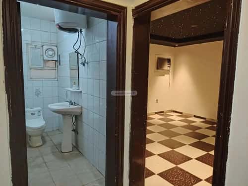 1 bedroom apartment in King Abdul Aziz 4