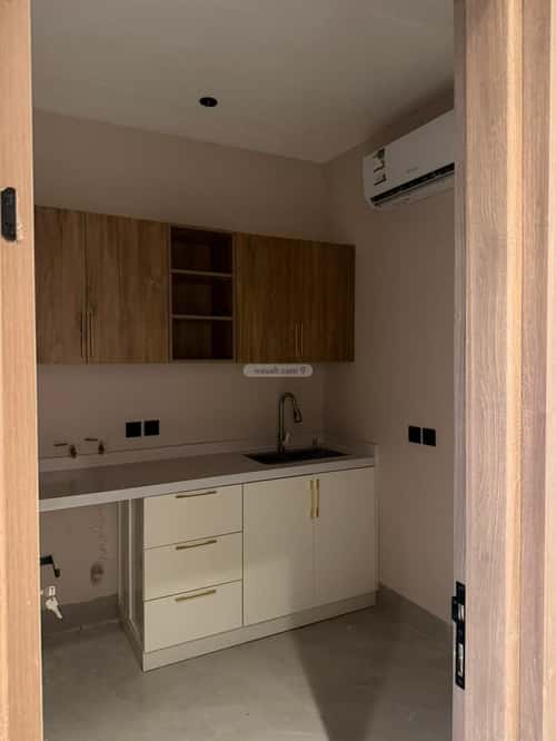 4 bedroom floor in Al Rabwa 7
