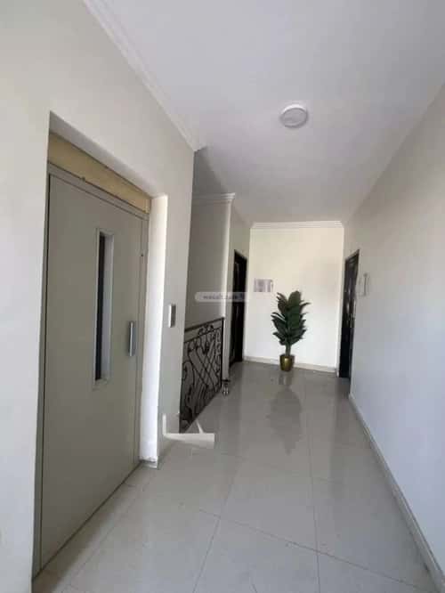 3 bedroom apartment in Al Hazm 4