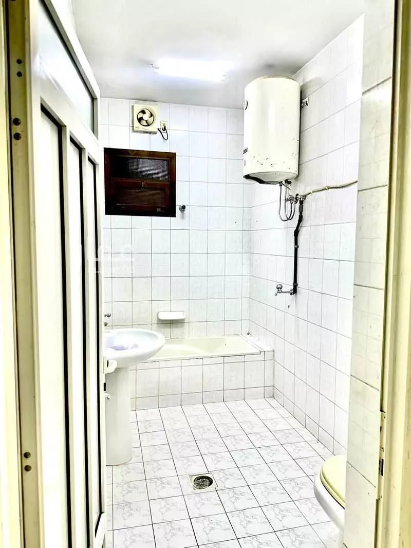 2 bedroom apartment in Al Dawasir, Eastern Province 10