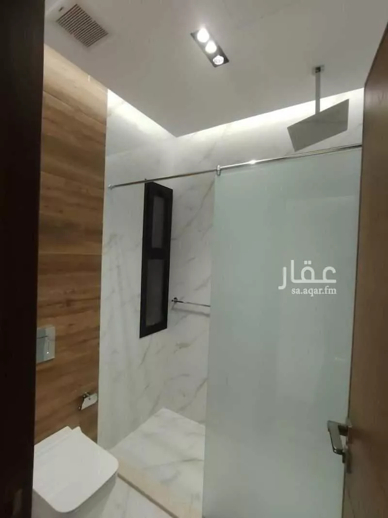 2 bedroom apartment in Al Sharafiyah, Jeddah 7