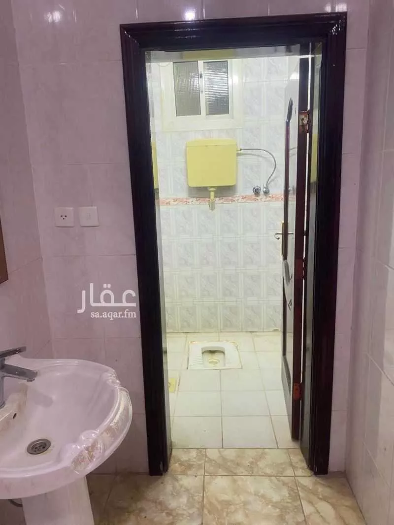 4 bedroom apartment in Al Ranuna, Madinah 3