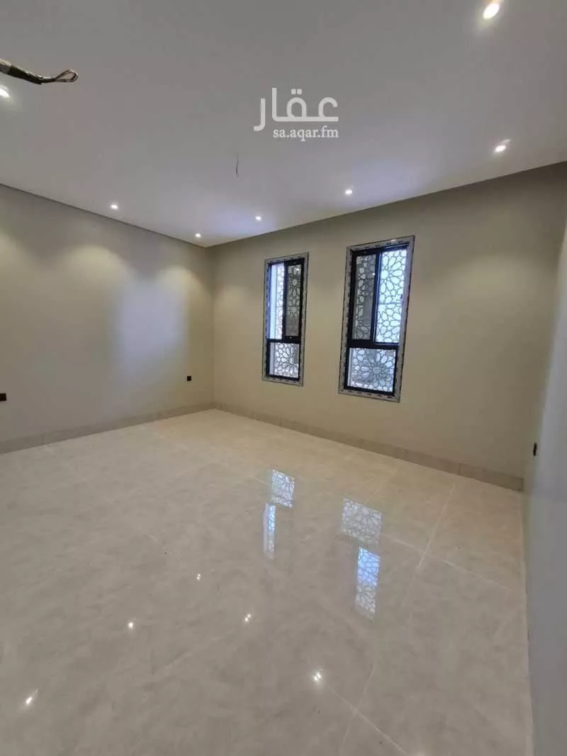 4 bedroom apartment in King Fahd, Madinah 2