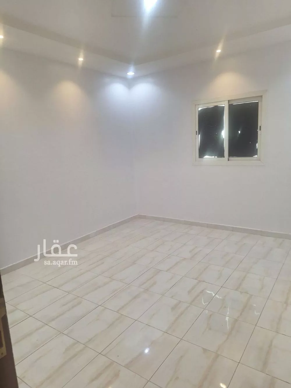 دور 2 غرف في العارض 10
