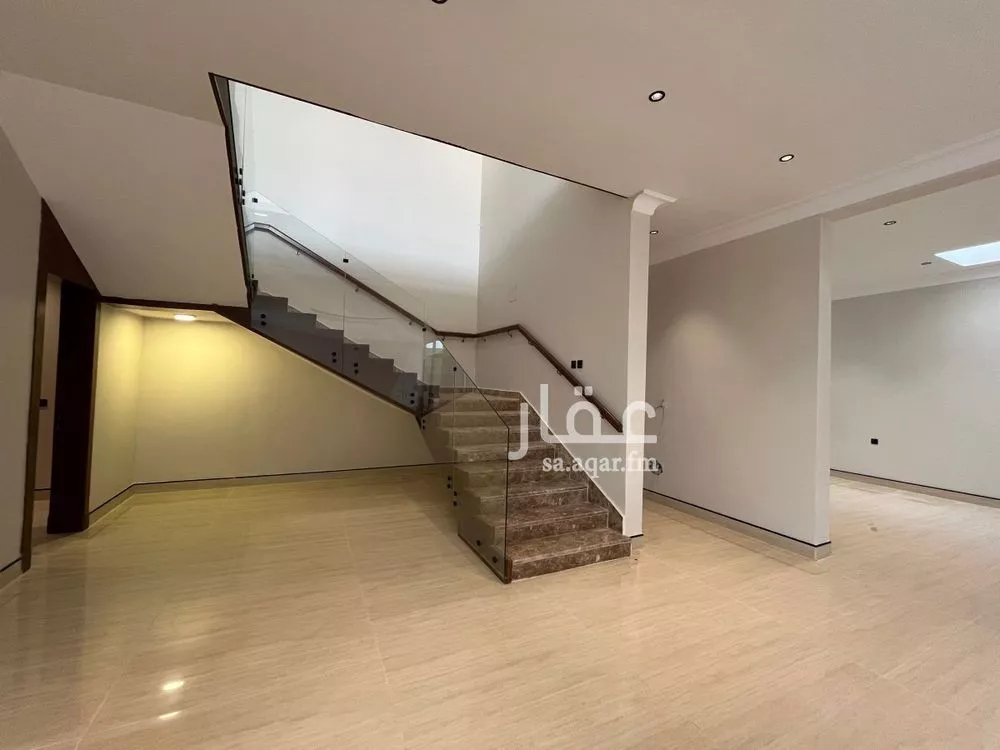 5 bedroom villa in Al Mahdiyyah 16