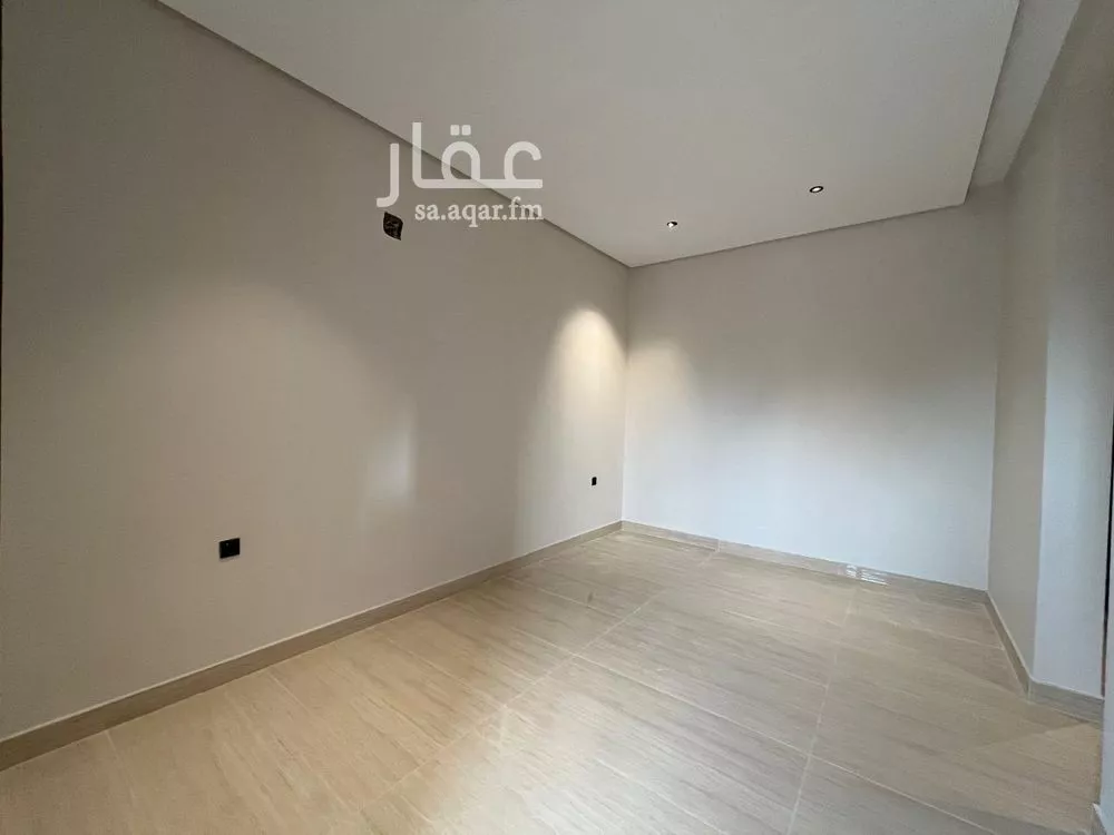 5 bedroom villa in Al Mahdiyyah 23