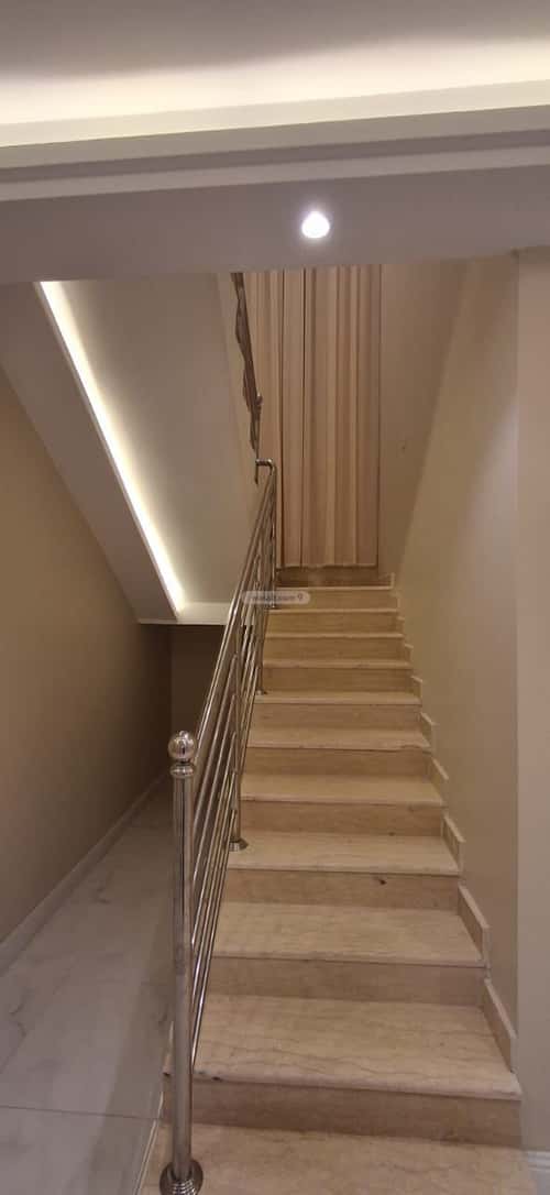 5 bedroom apartment in Tuwaiq 3