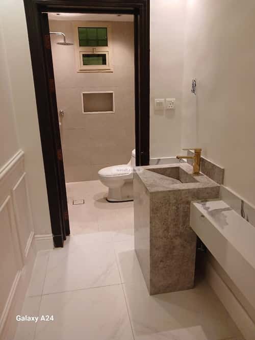 6 bedroom apartment in Dhahrat Laban 11