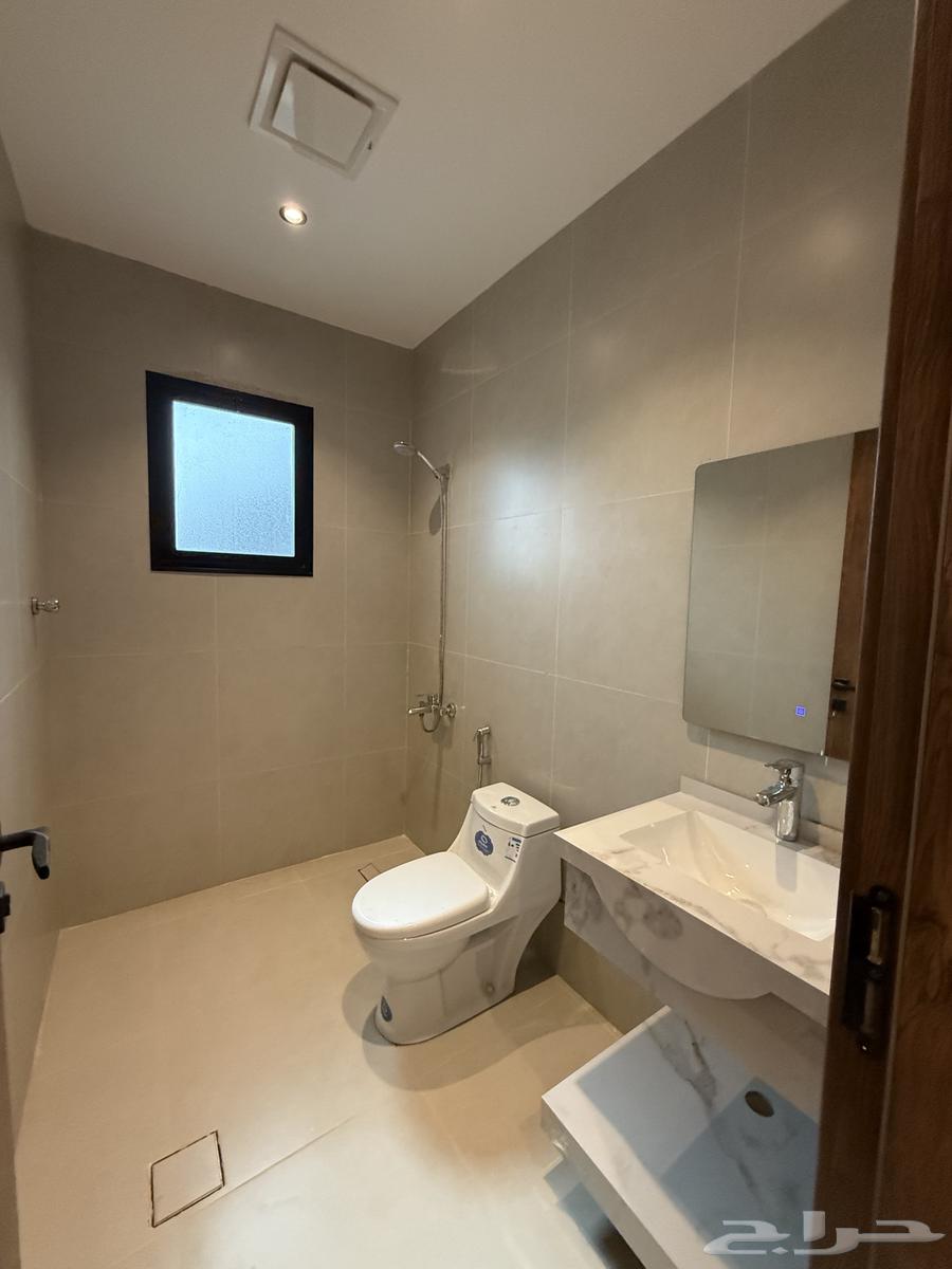 5 bedroom apartment in Industrial City, Madinah 4