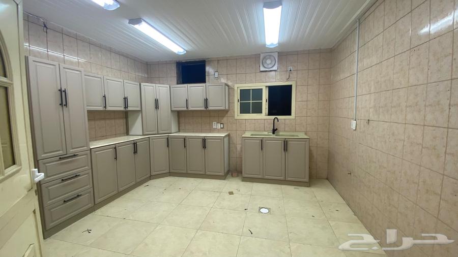 4 bedroom apartment in Az Zuhur, Eastern Province 7