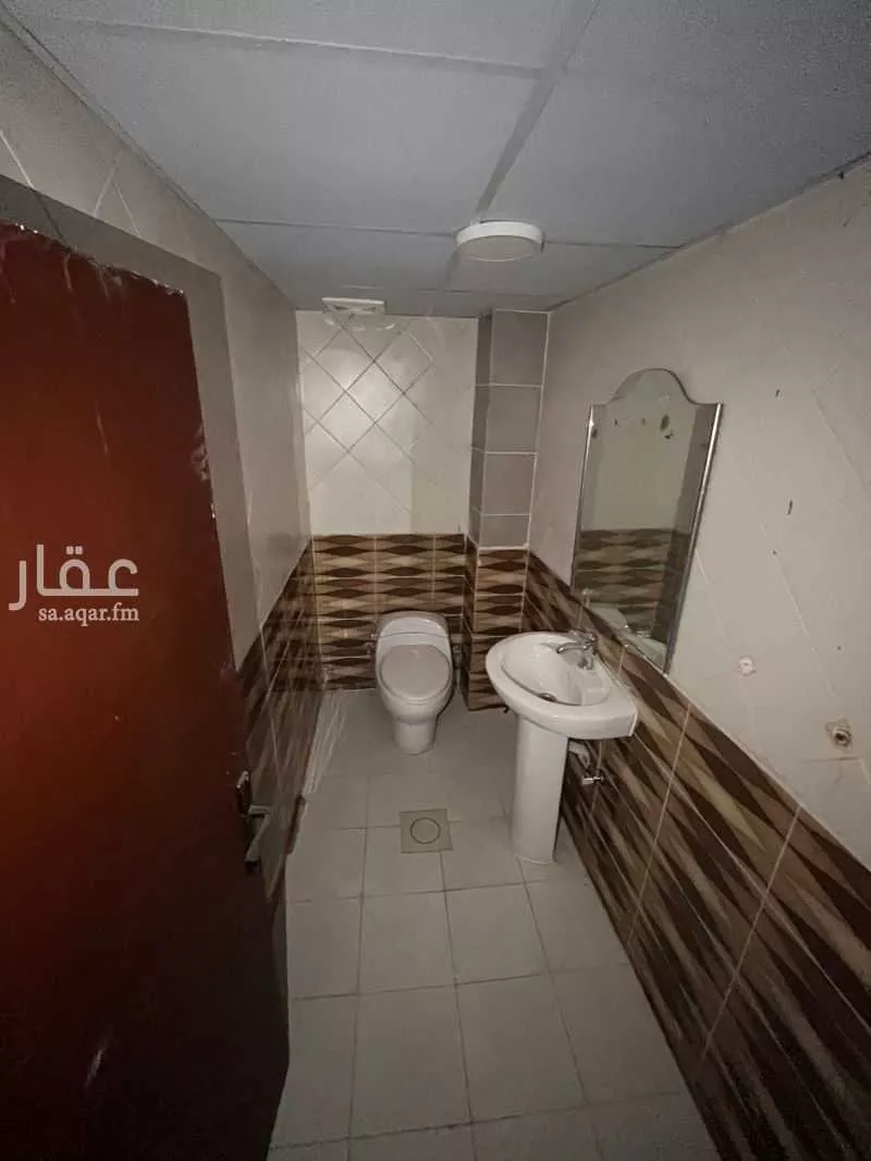 30 bedroom building in Madinat Al Umal, Eastern Province 8