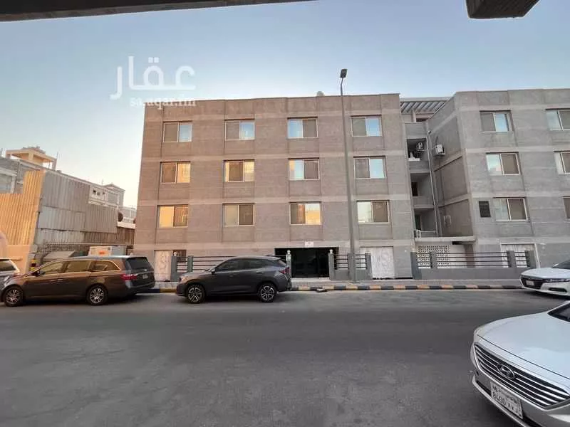 30 bedroom building in Madinat Al Umal, Eastern Province 5