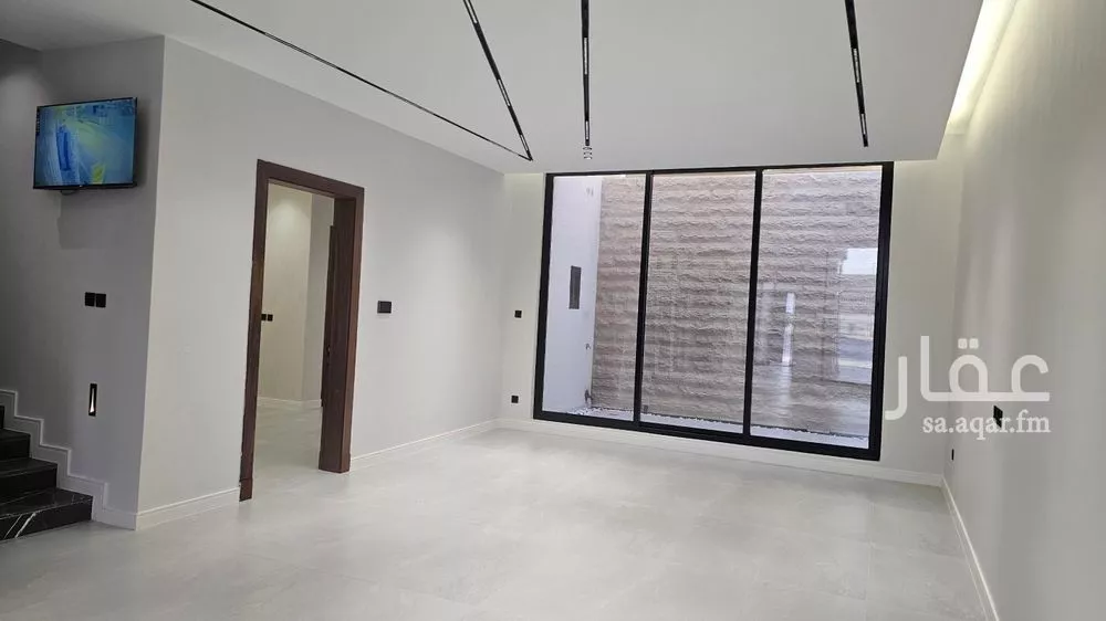 6 bedroom villa in Al Farouq 3