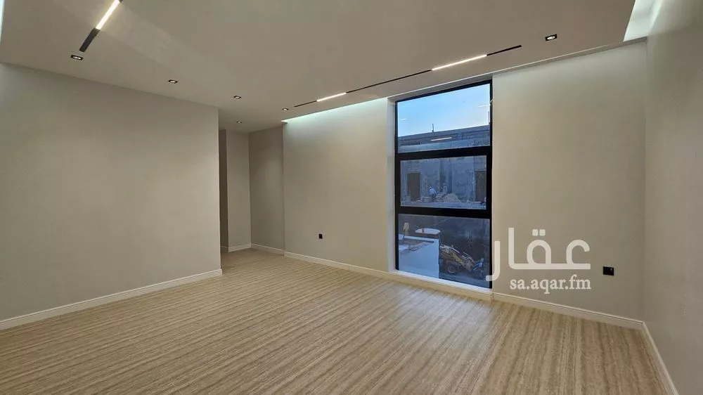 6 bedroom villa in Al Farouq 4