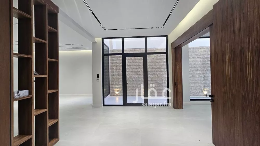 6 bedroom villa in Al Farouq 7
