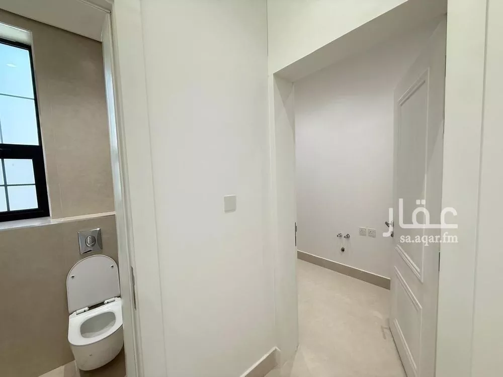 5 bedroom villa in Al Mahdiyyah 17