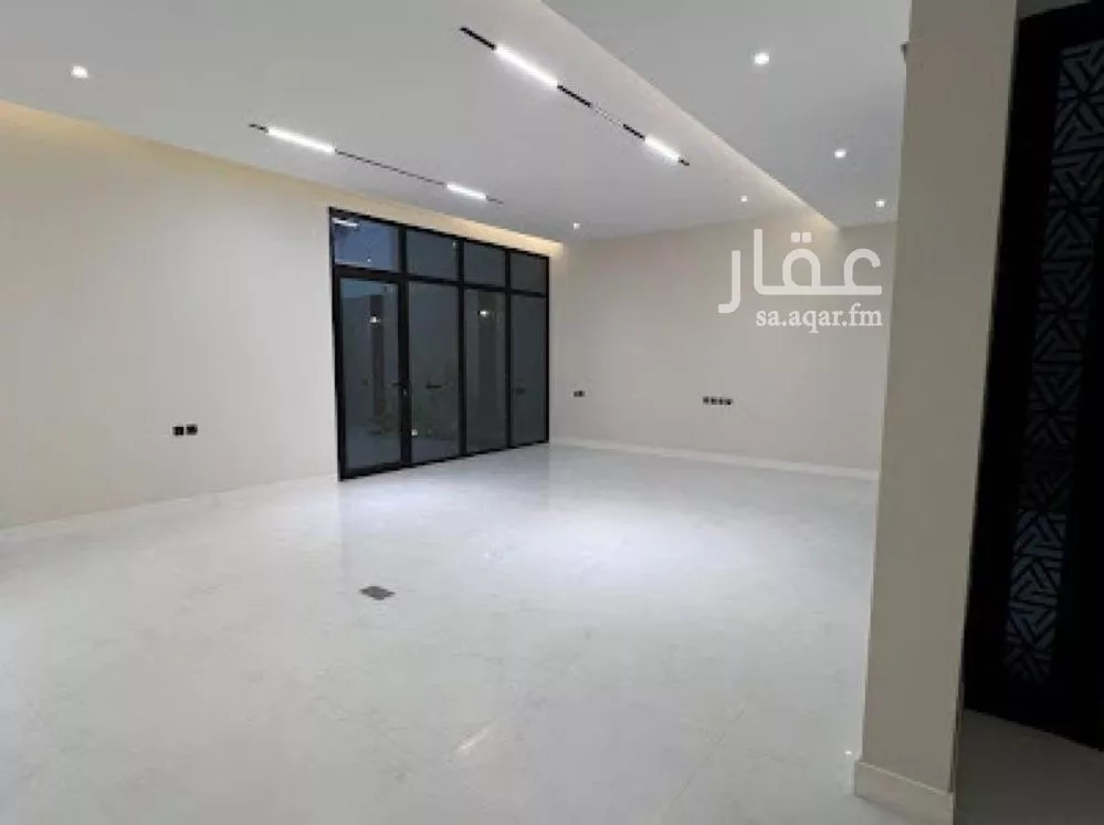 6 bedroom villa in Al Mahdiyyah 6