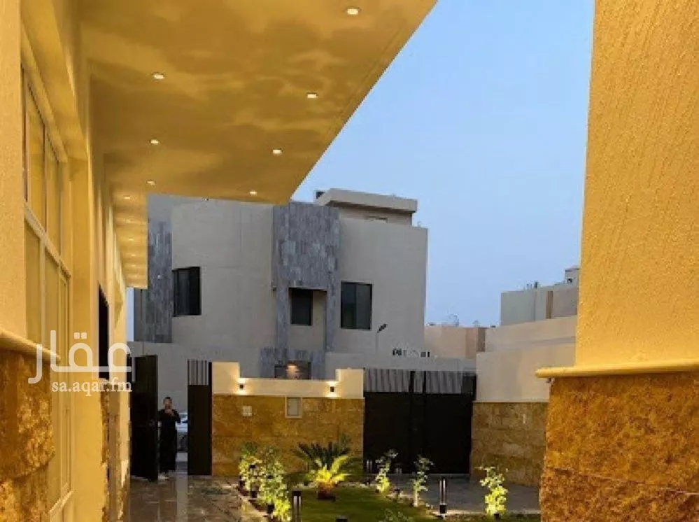 6 bedroom villa in Al Mahdiyyah 3
