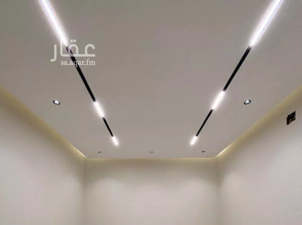5 bedroom villa in Al Mahdiyyah 6
