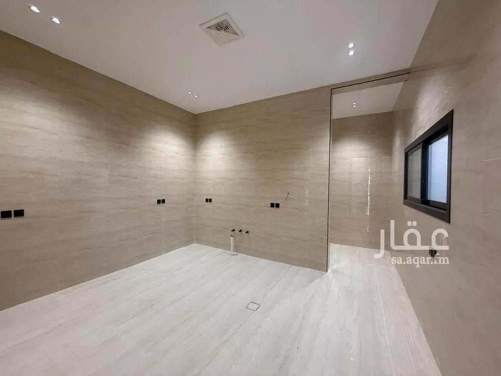 4 bedroom villa in Al Mahdiyyah 8