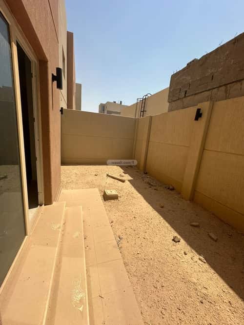 فيلا 4 غرف في مطار الملك خالد الدولي 5