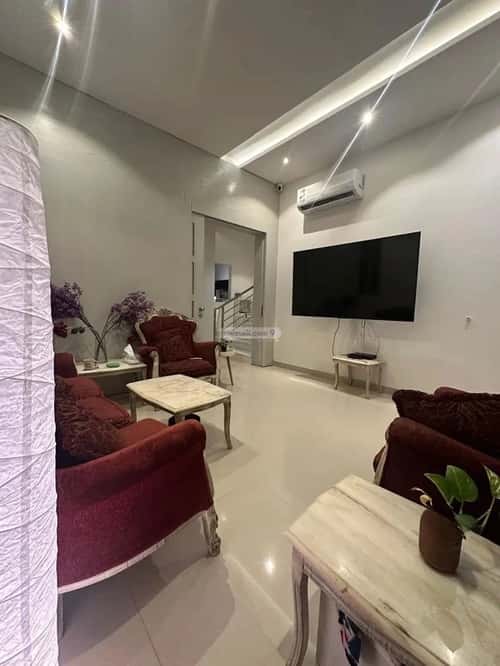 5 bedroom villa in Al Aridh 8