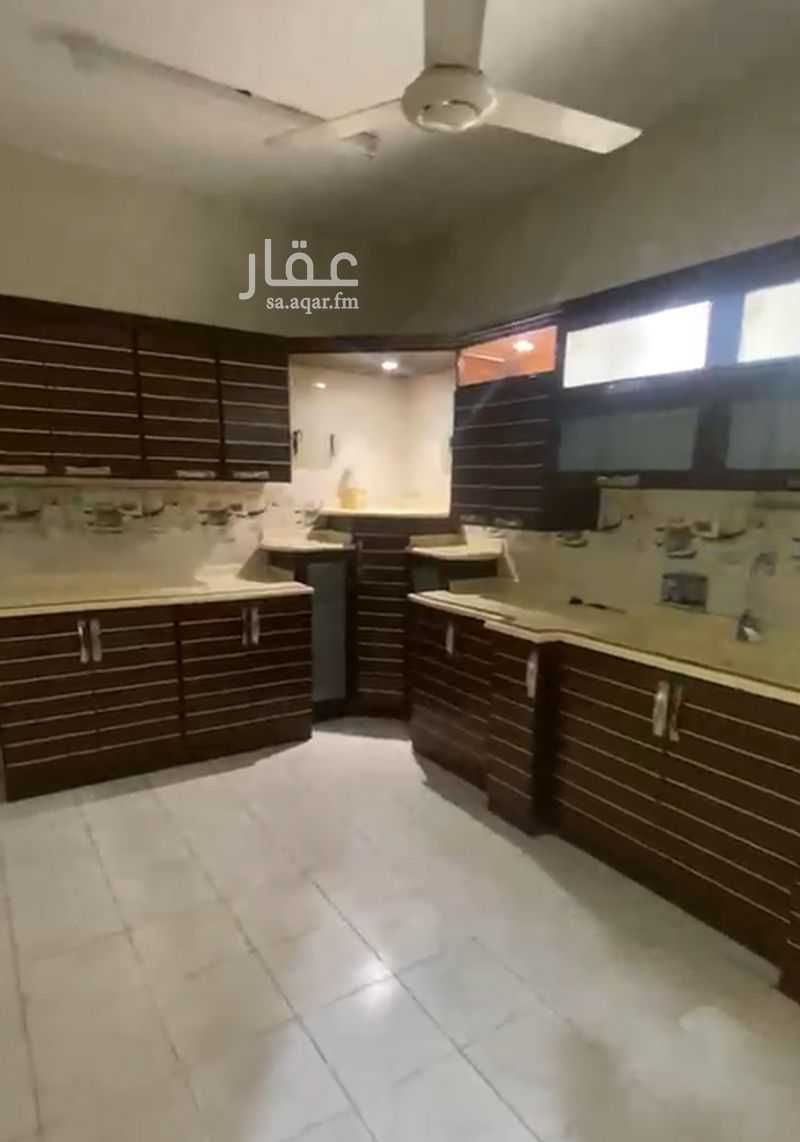الطابق في القريقر