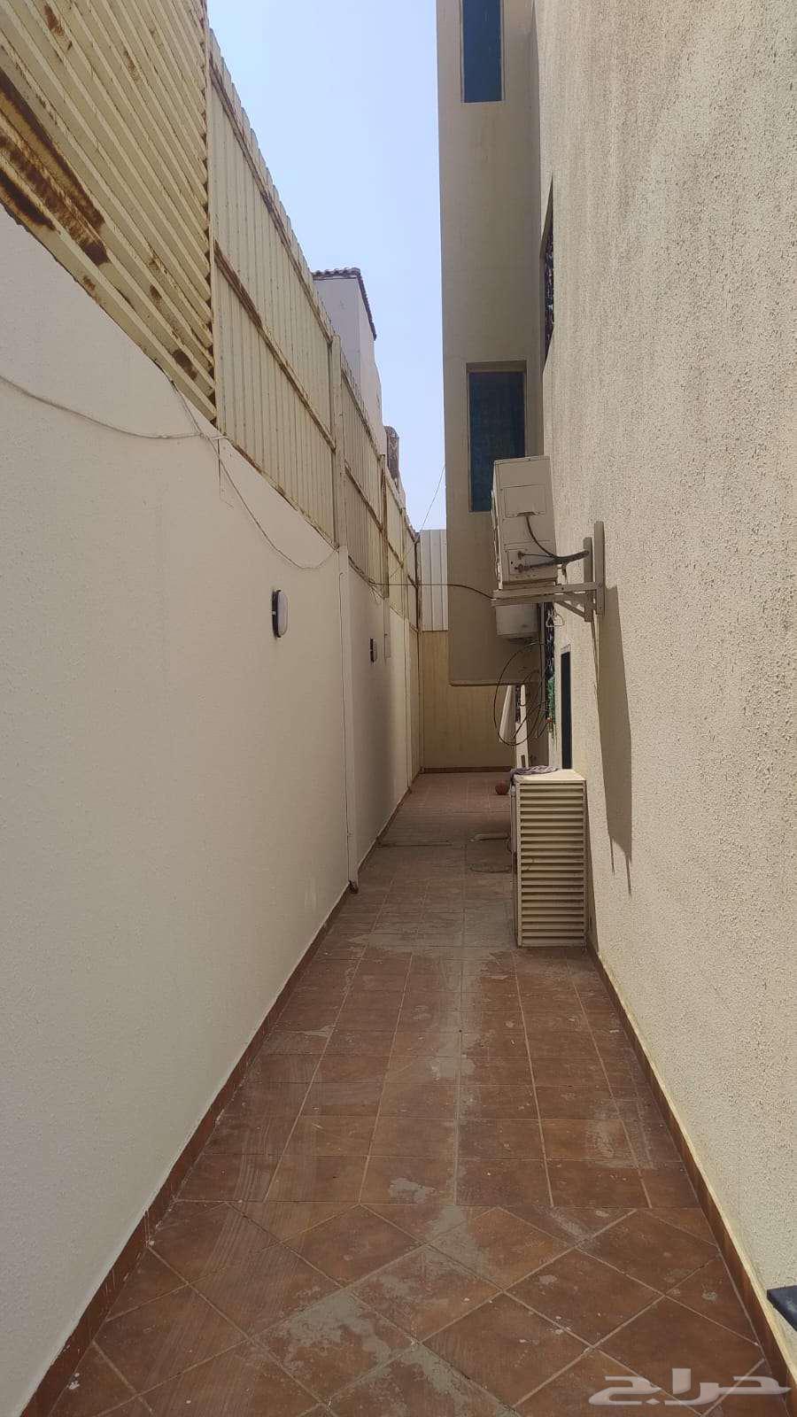 8 bedroom villa in Al Izdihar, Riyadh 28