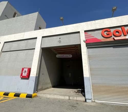 محل 530 م² في طويق 7